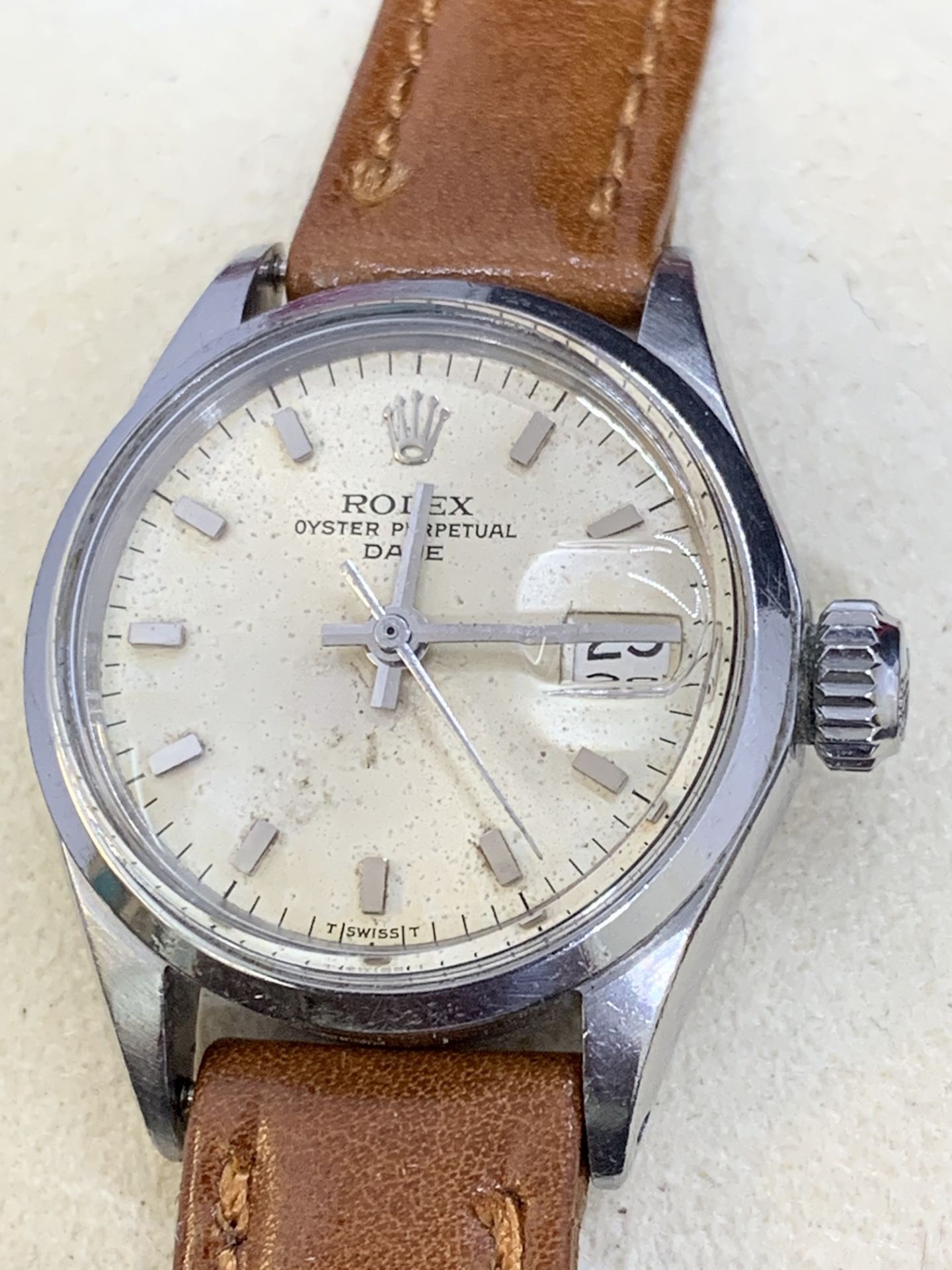 VINTAGE ROLEX OYSTER PERPETUAL DATE WATCH - Image 4 of 6