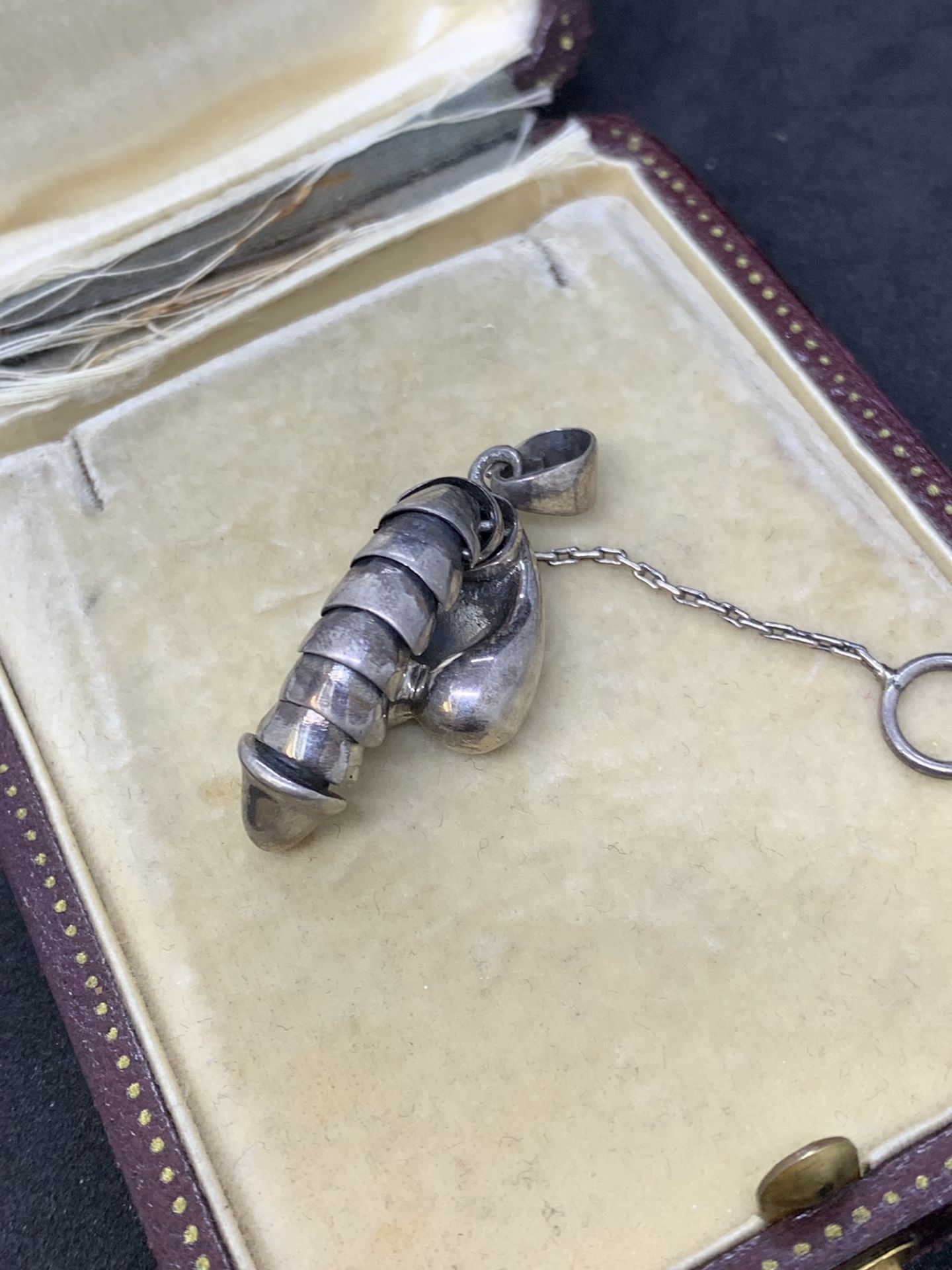 Unusual penis pendant set with pull cord marked 925 for silver - Image 2 of 6