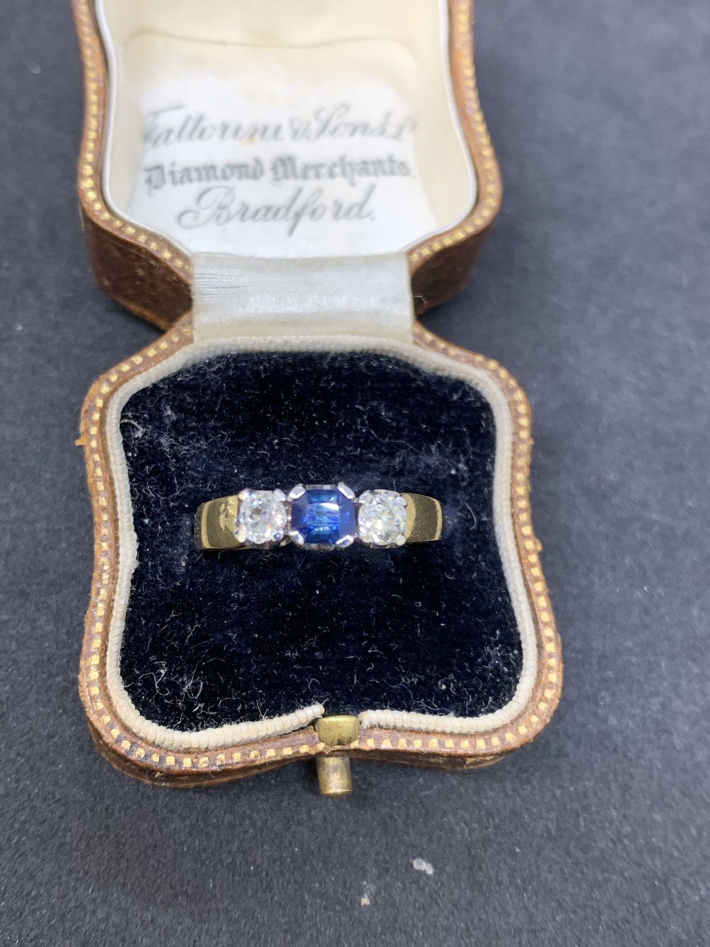 Sapphire and diamond Ring set in yellow metal tested as 18 carat gold - Image 4 of 4