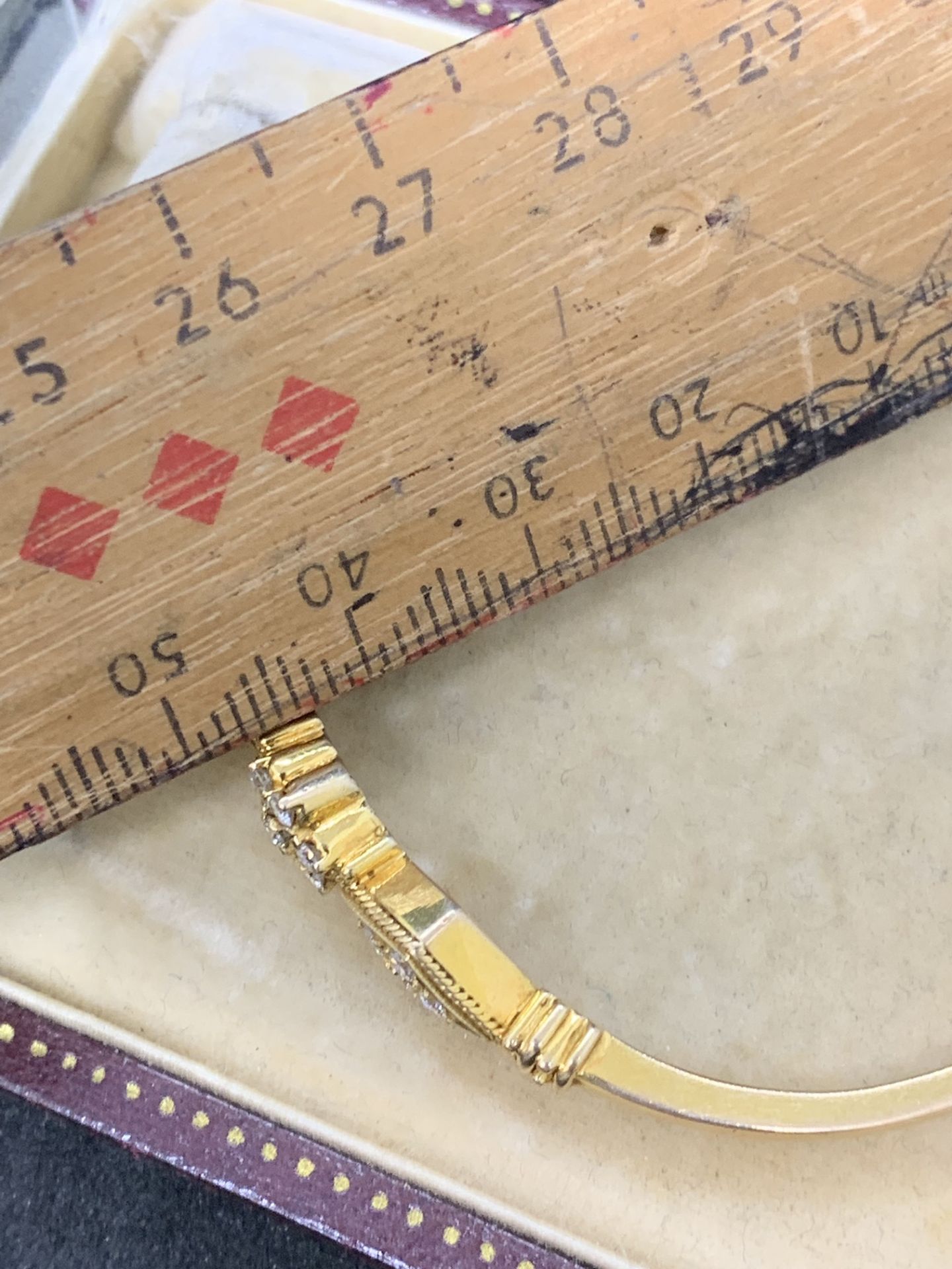 14 carat gold bangle set with diamonds approximately 11 g G colour VS clarity - Image 4 of 4