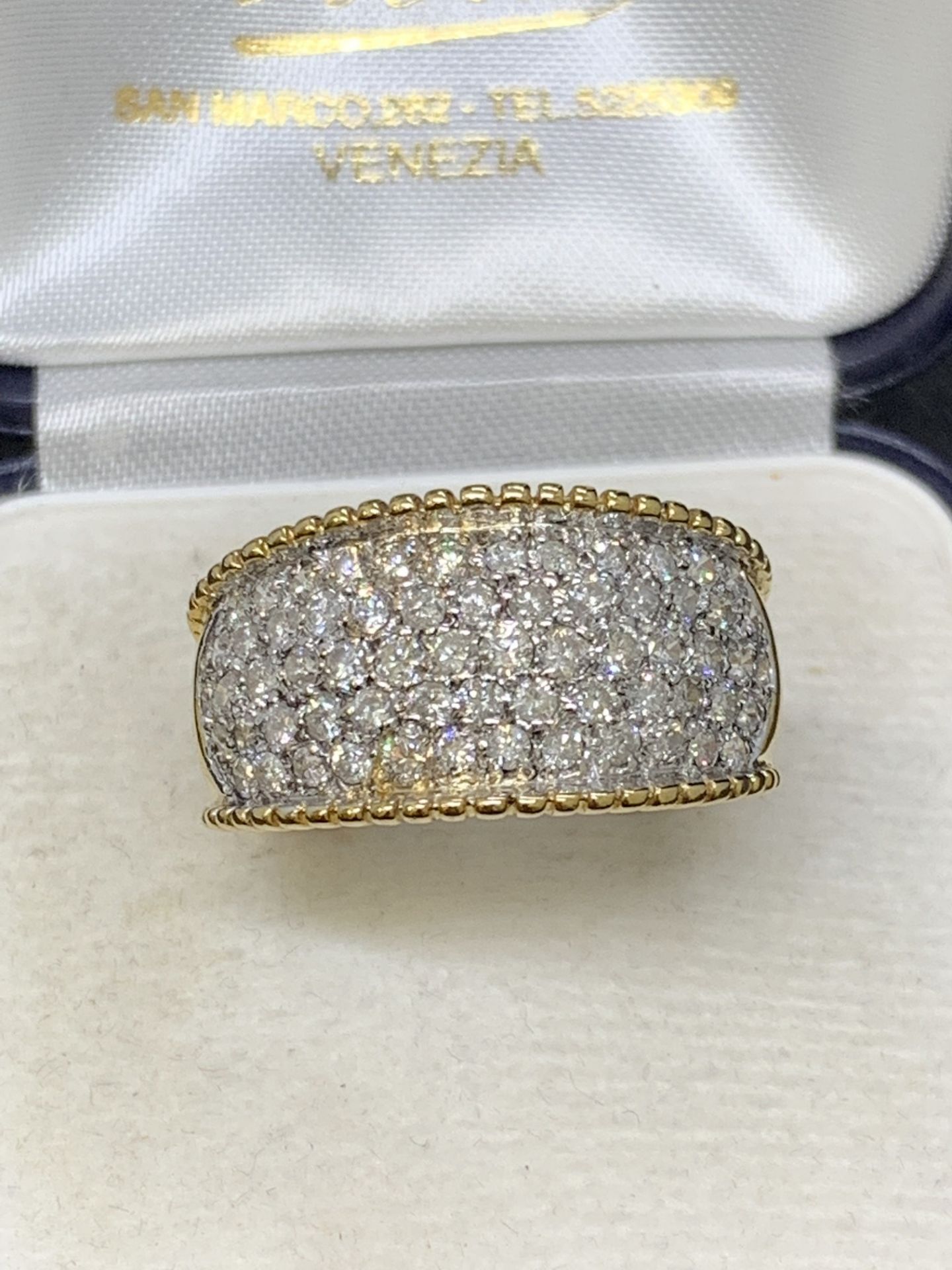 14 carat gold ring set with approximately 1.8 carats of diamonds Approximately 6.7 g - Image 2 of 4