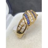 9 carat gold ring set with sapphire and diamonds approximately 5.5 g