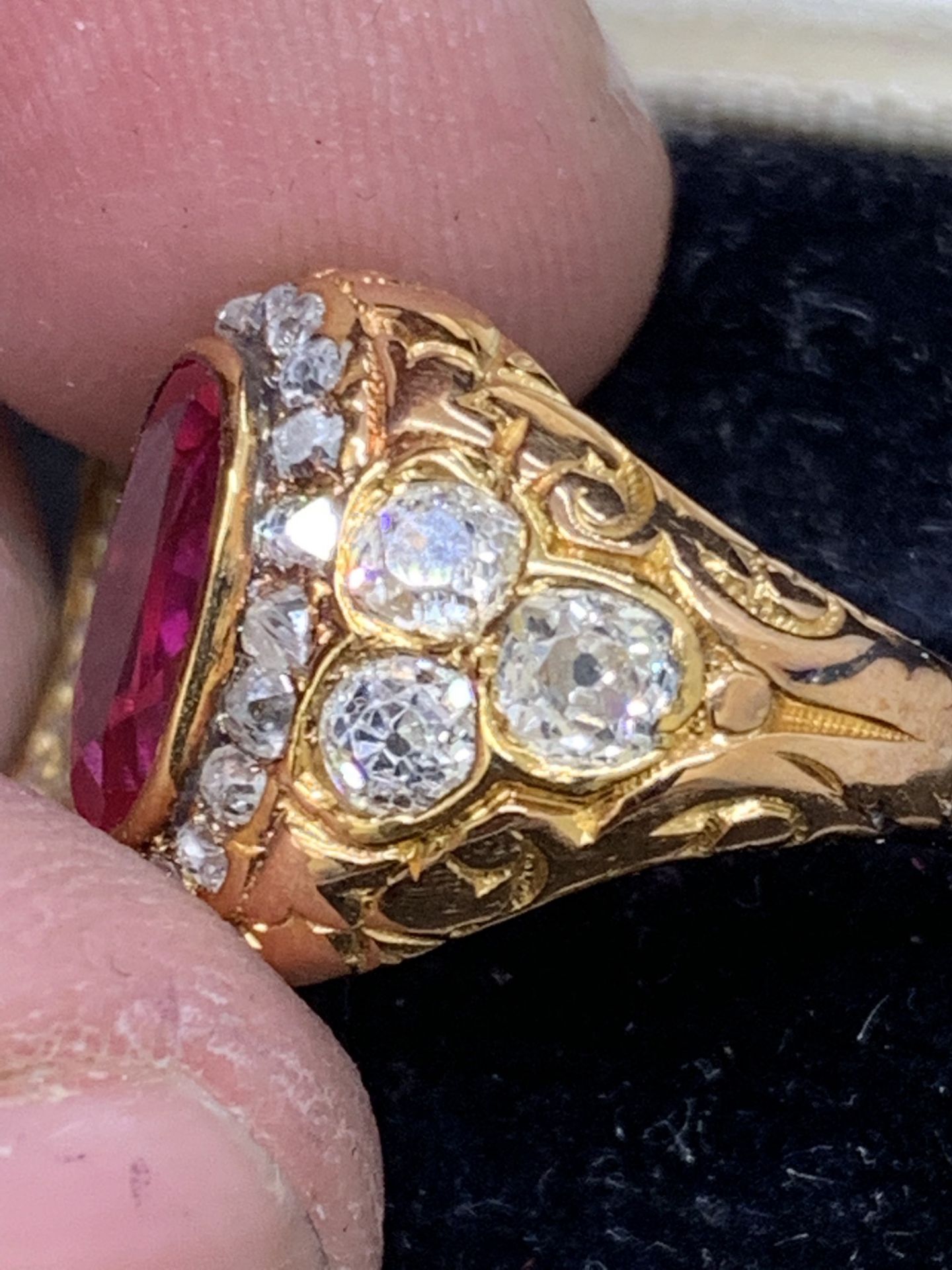 Vintage 18 carat gold ring set with ruby type stone & 1.3 carats of old mine cut diamonds - Image 2 of 5