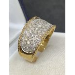 14 carat gold ring set with approximately 1.8 carats of diamonds Approximately 6.7 g