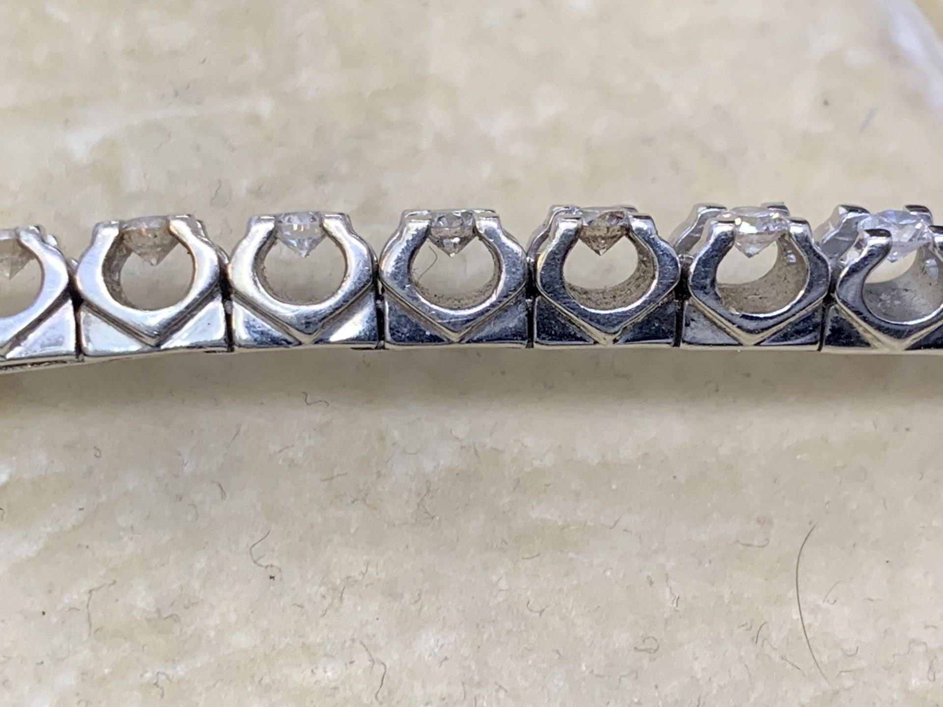 18 carat white gold tension Set diamond bracelet approximately 3.00cts of G colour VS diamonds - Image 5 of 7