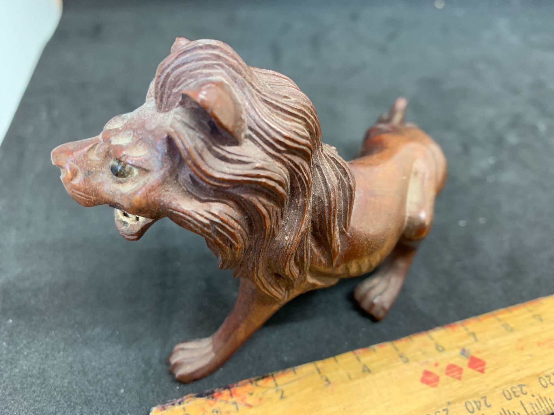 Carved Lion with repaired leg/tail - Image 3 of 6