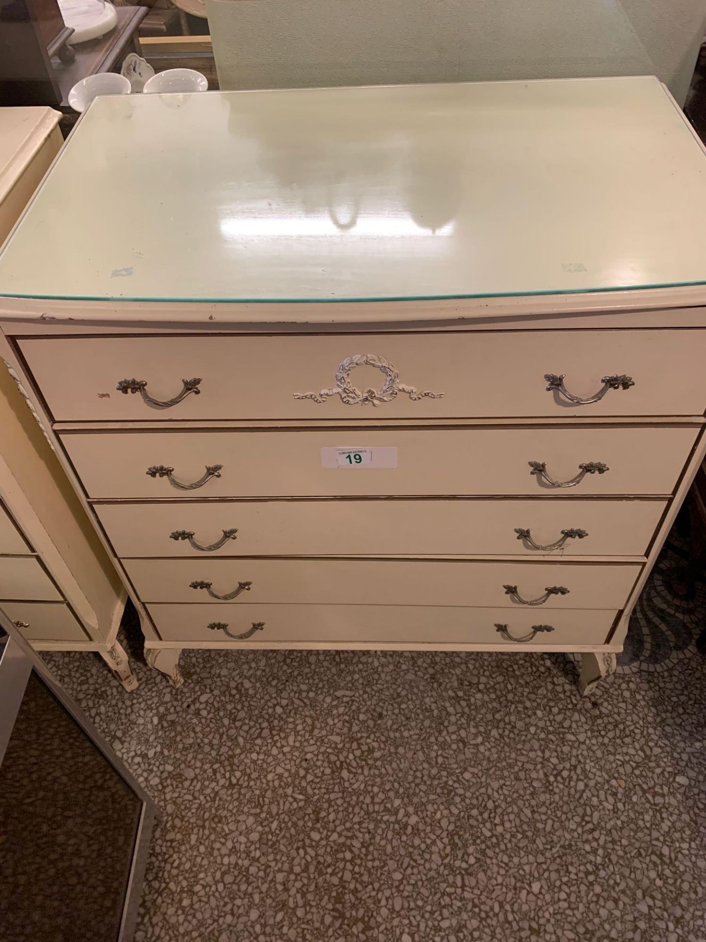 Five drawer chest with glass top please note top is loose