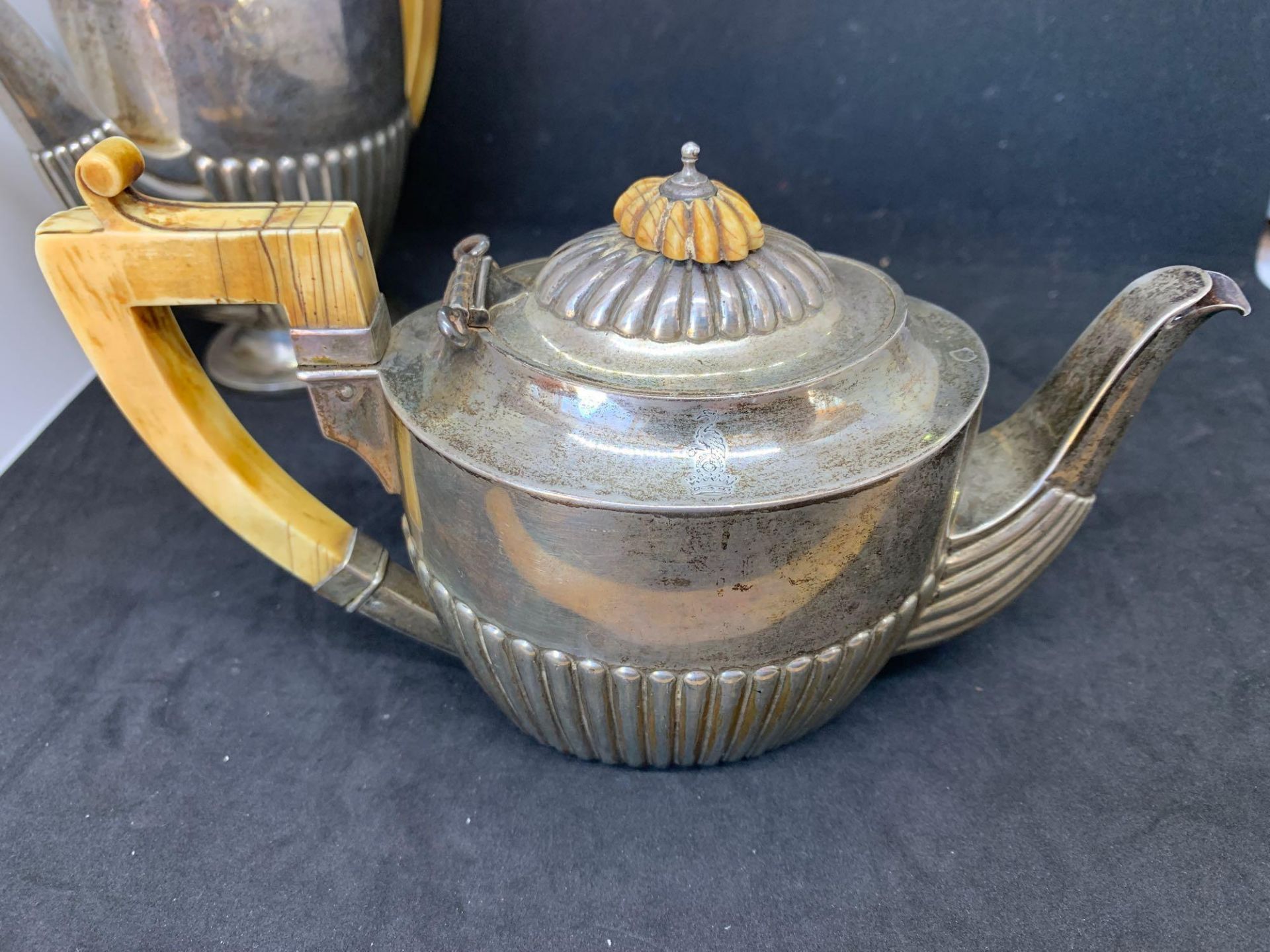 Continental silver hallmarked 800 coffee pot teapot and sugar pot approximately just under 1 kg - Image 6 of 13