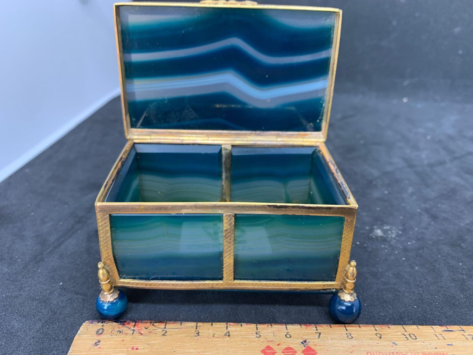 Malachite ? Or Semi precious Gemstone Small trinket box - Image 2 of 5