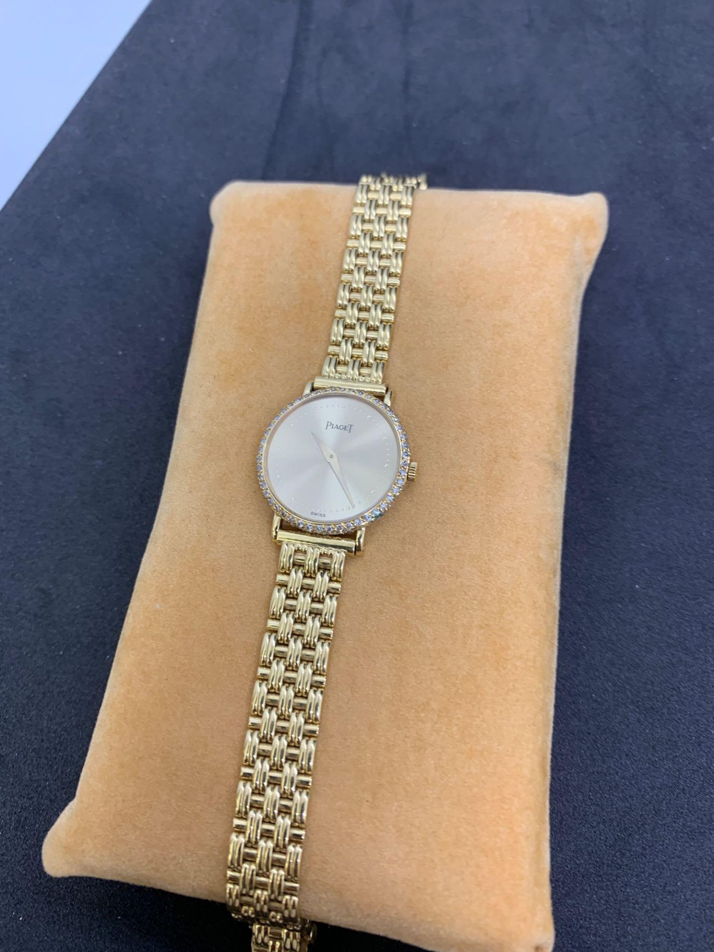 Ladies Piaget Diamond Set 18ct Gold Watch 25mm - Image 2 of 6