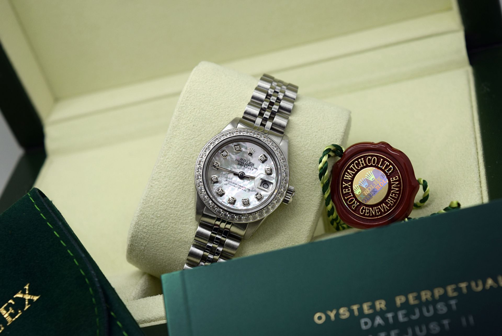 *STUNNING* ROLEX LADY DATEJUST - STAINLESS STEEL, DIAMOND MOP DIAL - Image 3 of 10