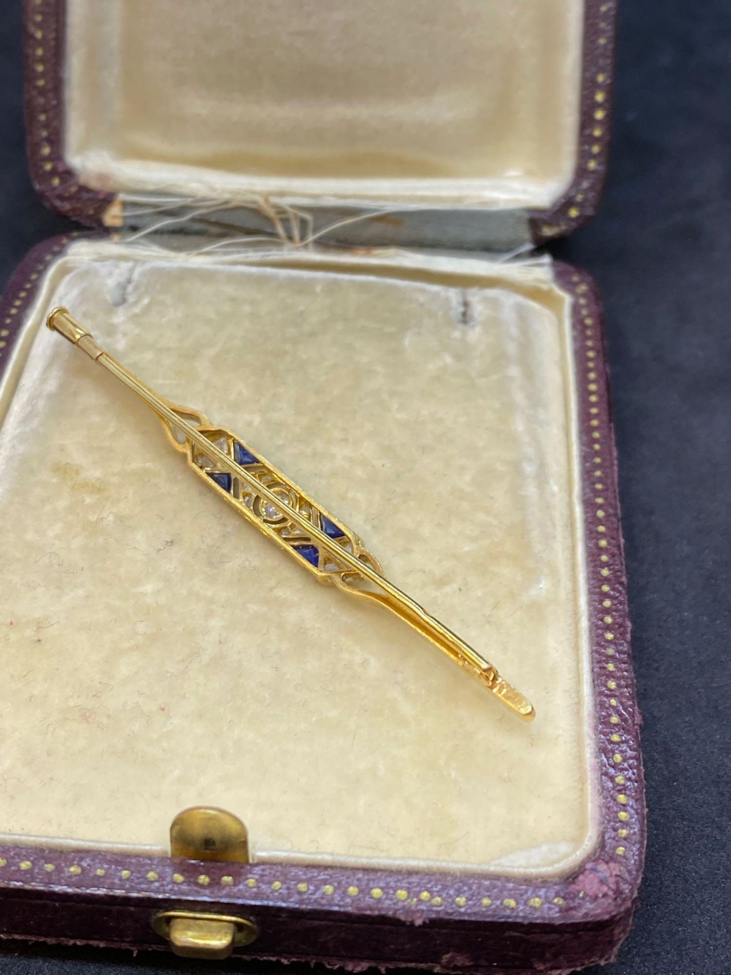 Art Deco Sapphire & Diamond Brooch French 18ct Gold Hallmark - 5.2 Grams - Image 3 of 4