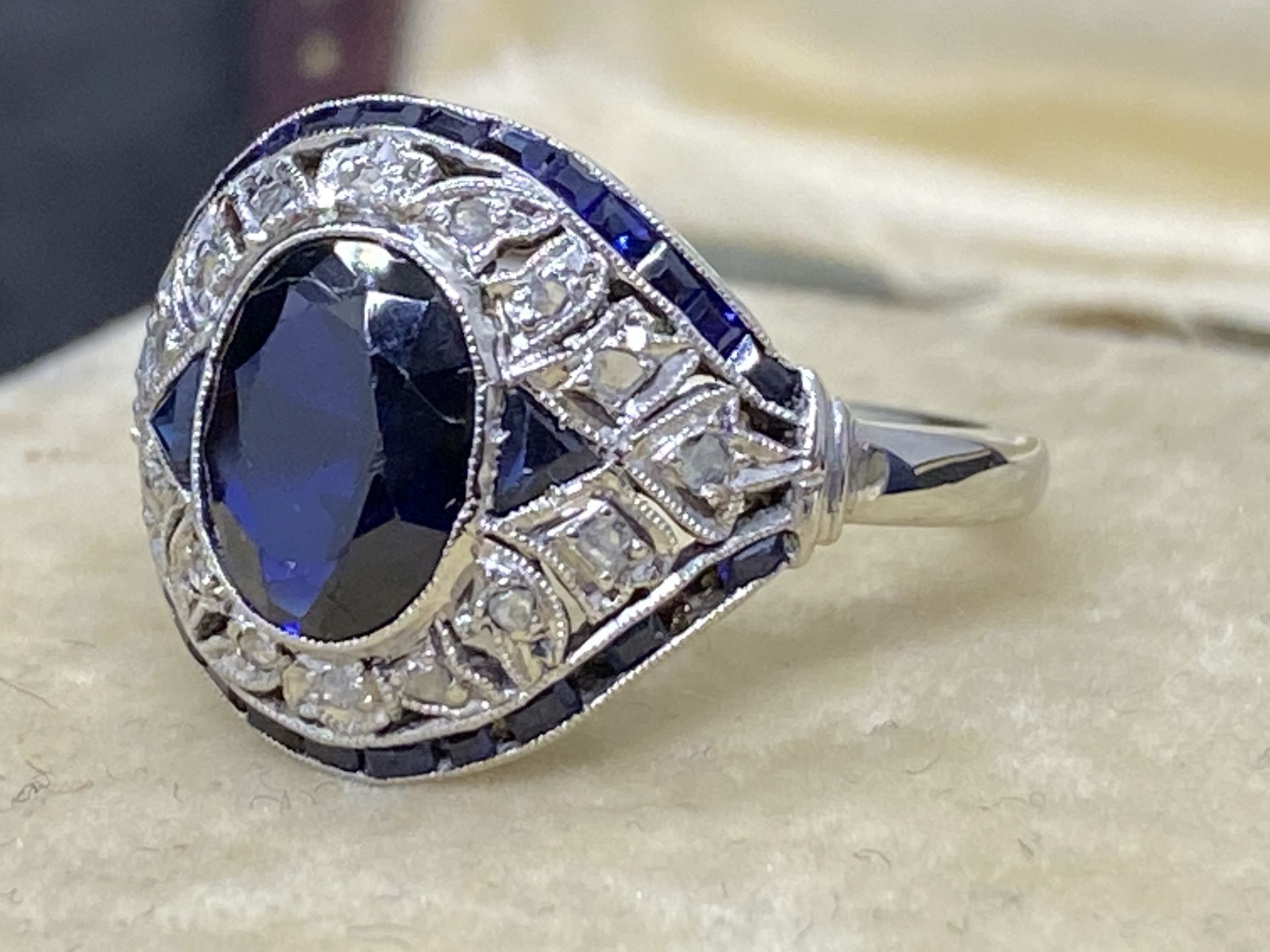 Stunning Art Deco 18ct Gold Sapphire & Diamond Ring - Dated 8-3-32 - Image 3 of 6