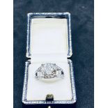 STUNNING 5.21ct DIAMOND RING SET IN WHITE METAL TESTED AS 14ct GOLD