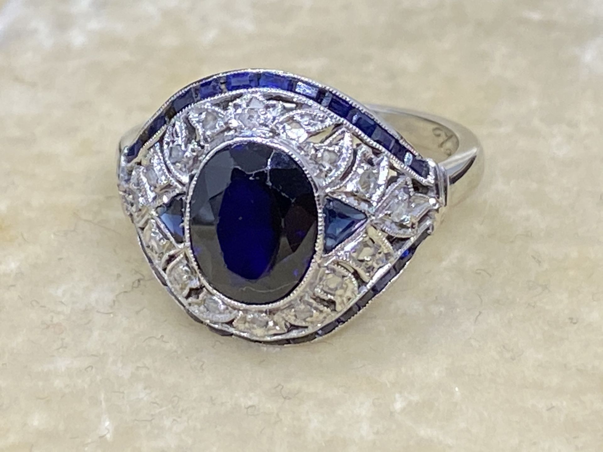 Stunning Art Deco 18ct Gold Sapphire & Diamond Ring - Dated 8-3-32 - Image 5 of 6