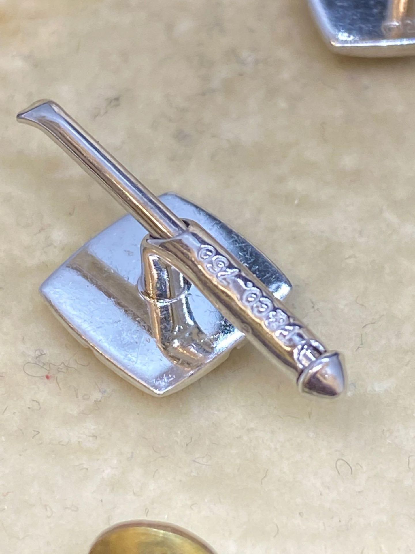 18ct White Gold Tiffany & Co Cuff Links and Matching Tie Pin - 23 Grams - Image 5 of 5
