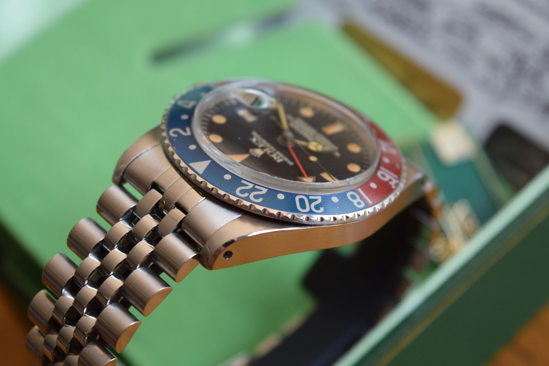 *Vintage* VERY RARE 1968 Rolex GMT Master Pepsi Ref. 1675 'Red Back, Fat Serif' - Image 5 of 30