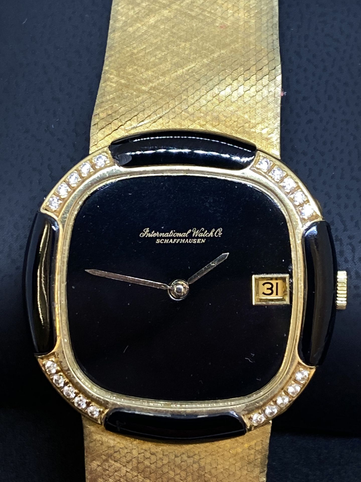 18ct GOLD I.W.C ONYX & DIAMOND SET WATCH 95 GRAMS - Image 3 of 9