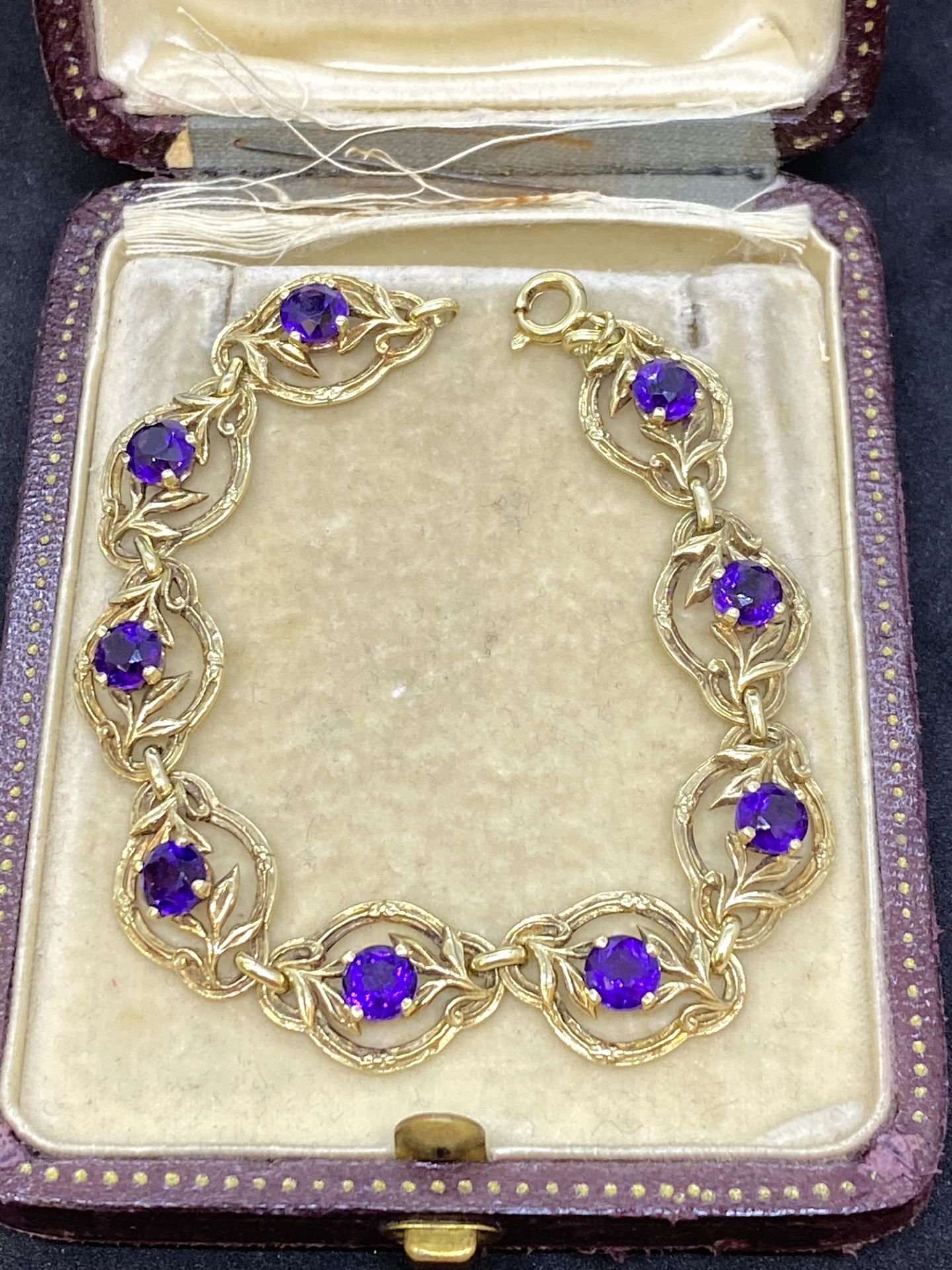 VINTAGE 14k GOLD VIBRANT AMETHYST SET BRACELET - 14 GRAMS