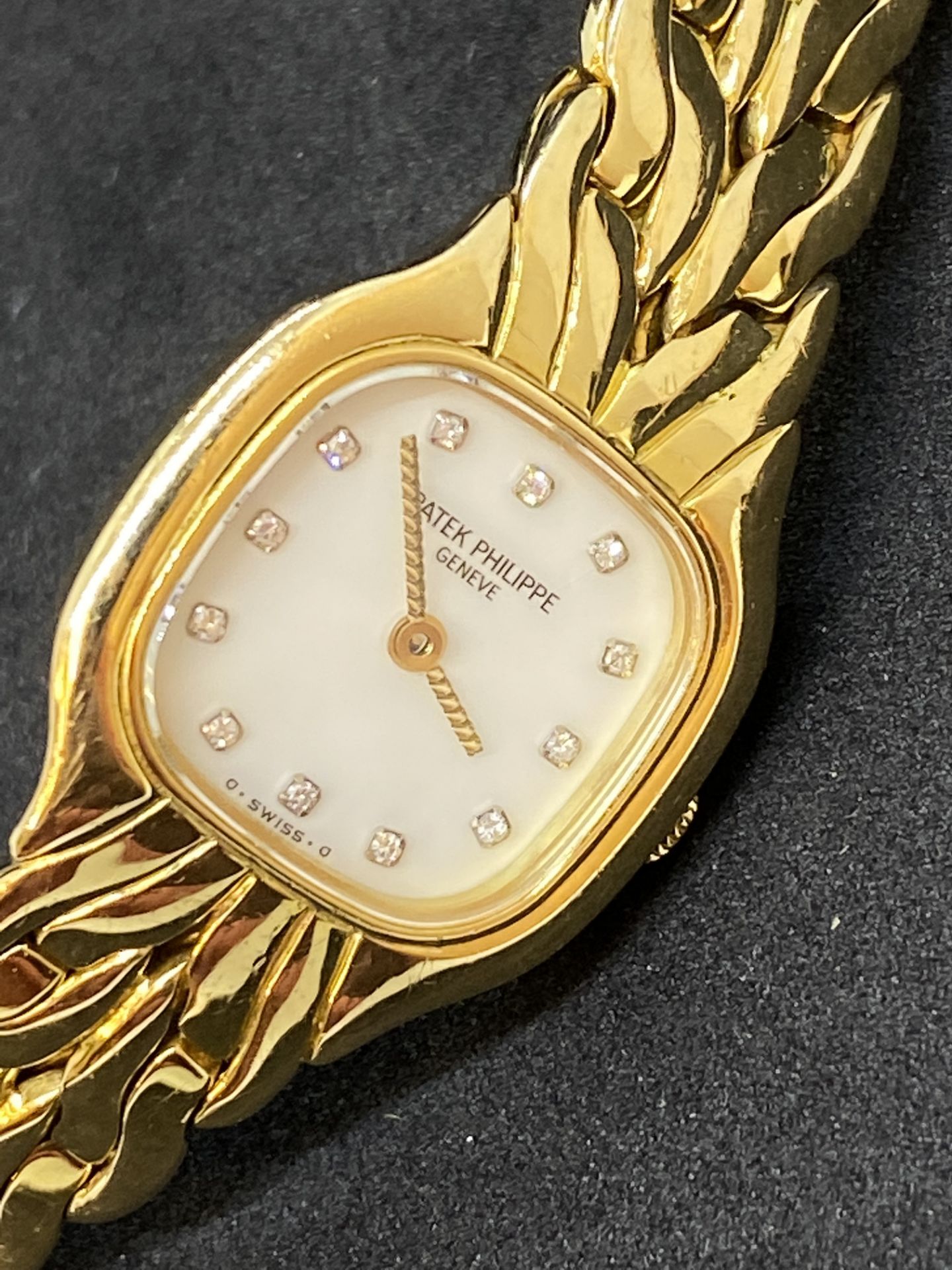 LADIES 18ct GOLD PATEK PHILIPPE WATCH - DIAMOND DIAL- FAB WATCH - Image 9 of 13