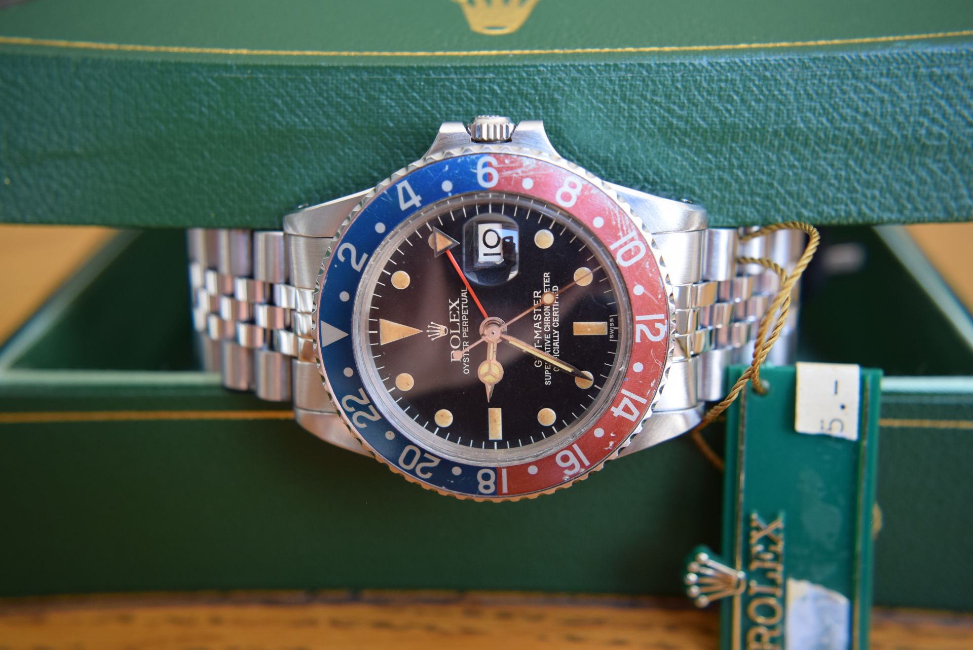 *Vintage* VERY RARE 1968 Rolex GMT Master Pepsi Ref. 1675 'Red Back, Fat Serif' - Image 22 of 30