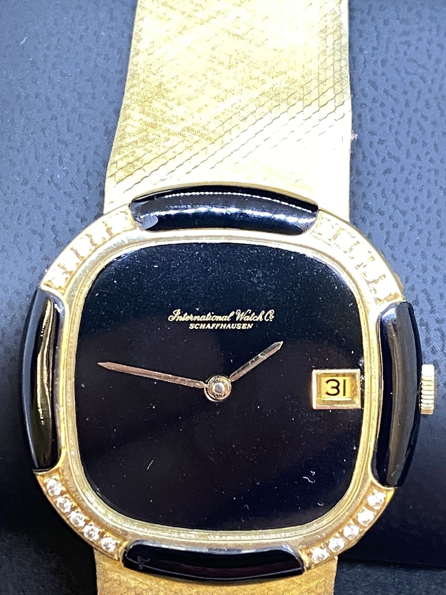 18ct GOLD I.W.C ONYX & DIAMOND SET WATCH 95 GRAMS - Image 2 of 9