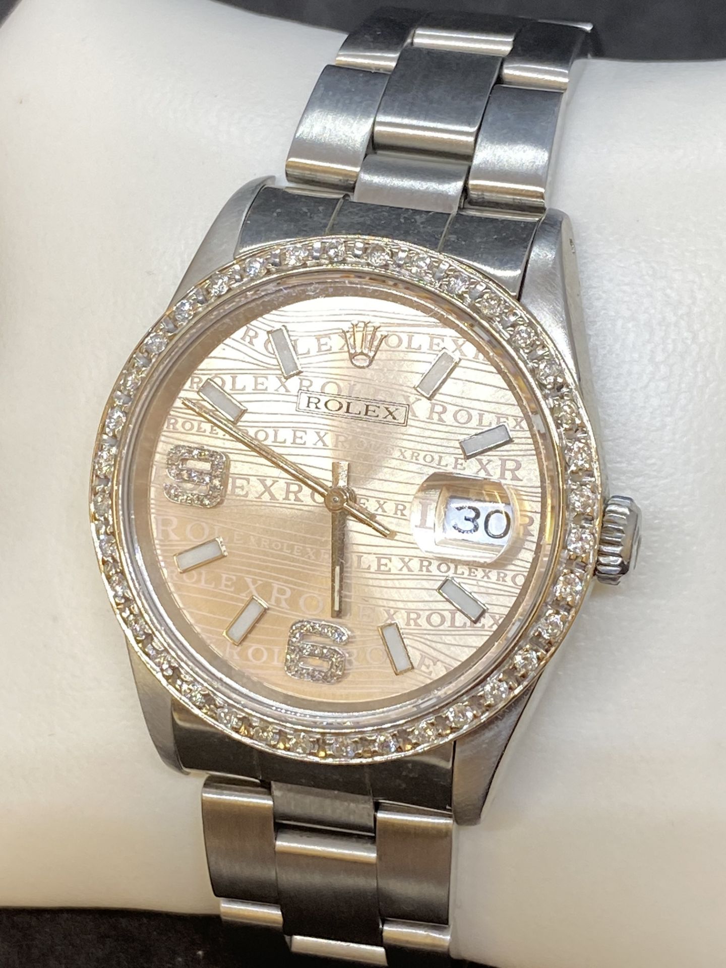 36mm STAINLESS STEEL ROLEX SET WITH AFTERMARKET DIAMONDS / DIAL - Image 3 of 8