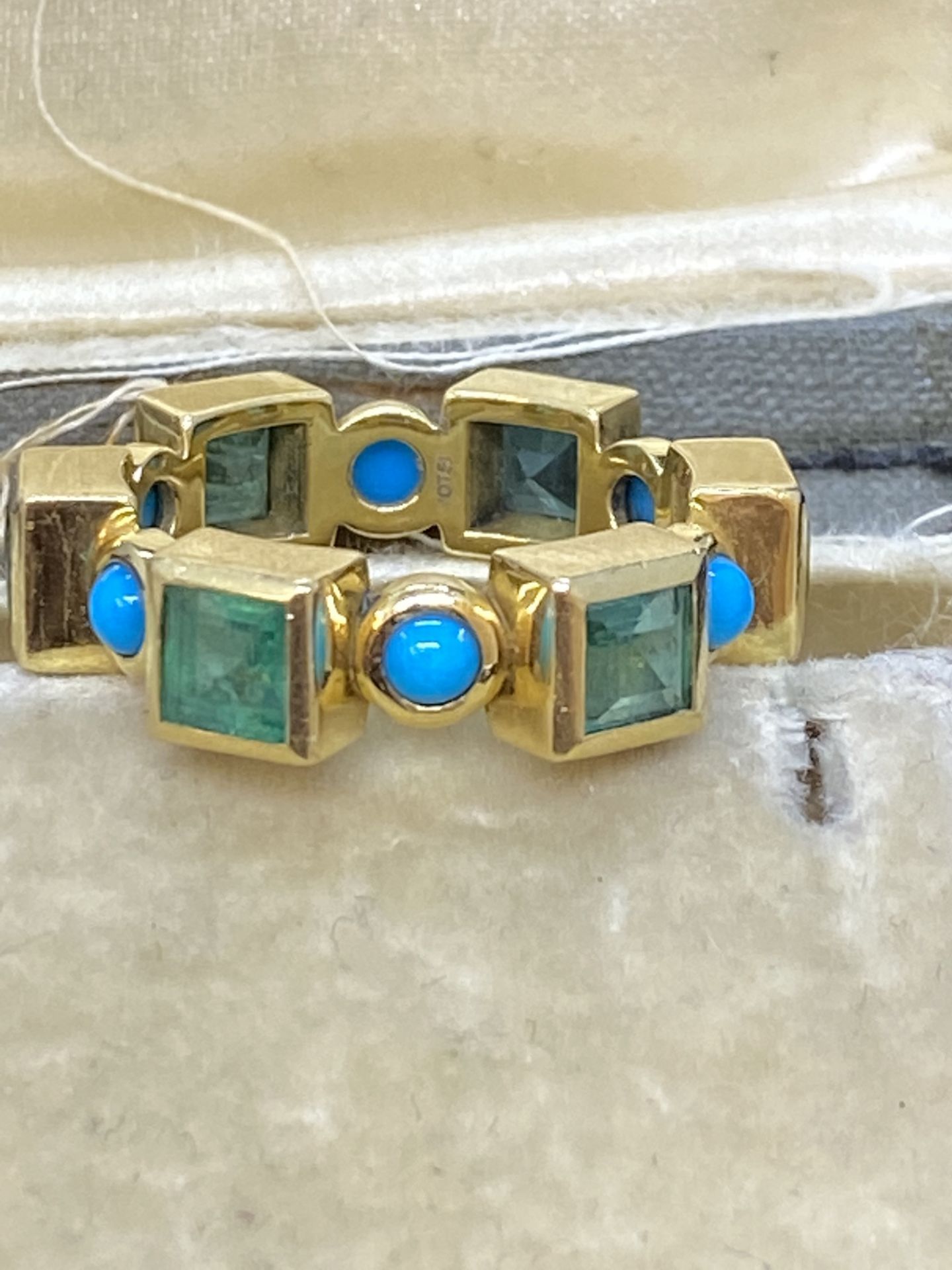 STUNNING ELENA VOTSI 18ct GOLD EMERALD & TURQUOISE RING - Image 3 of 13