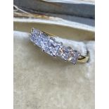 18ct GOLD 5 STONE 1.00ct DIAMOND RING