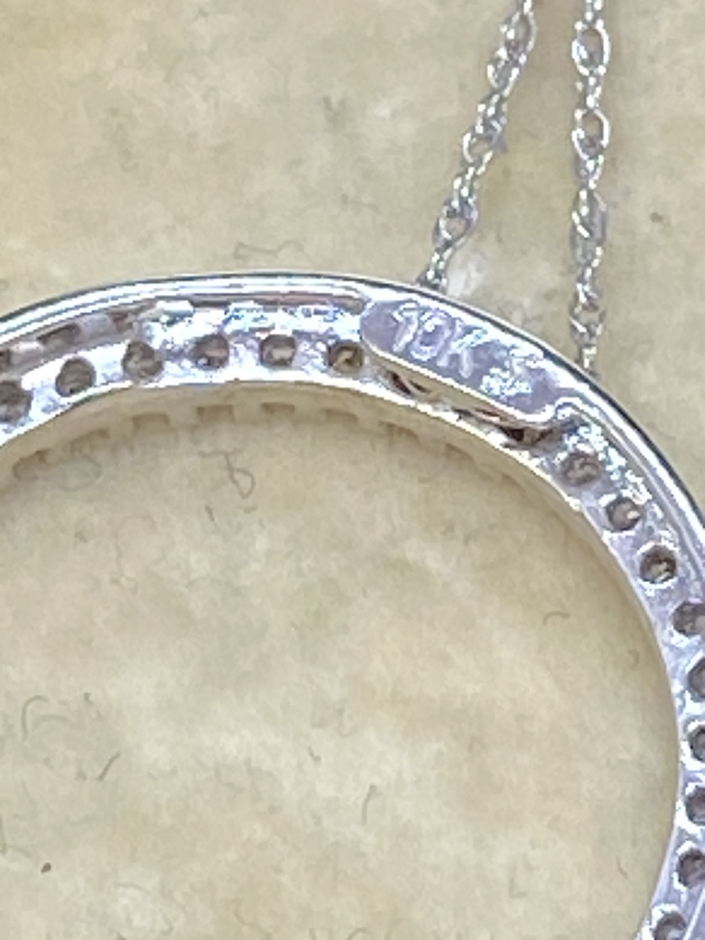 10k GOLD 0.40ct DIAMOND PENDANT & CHAIN - Image 3 of 4