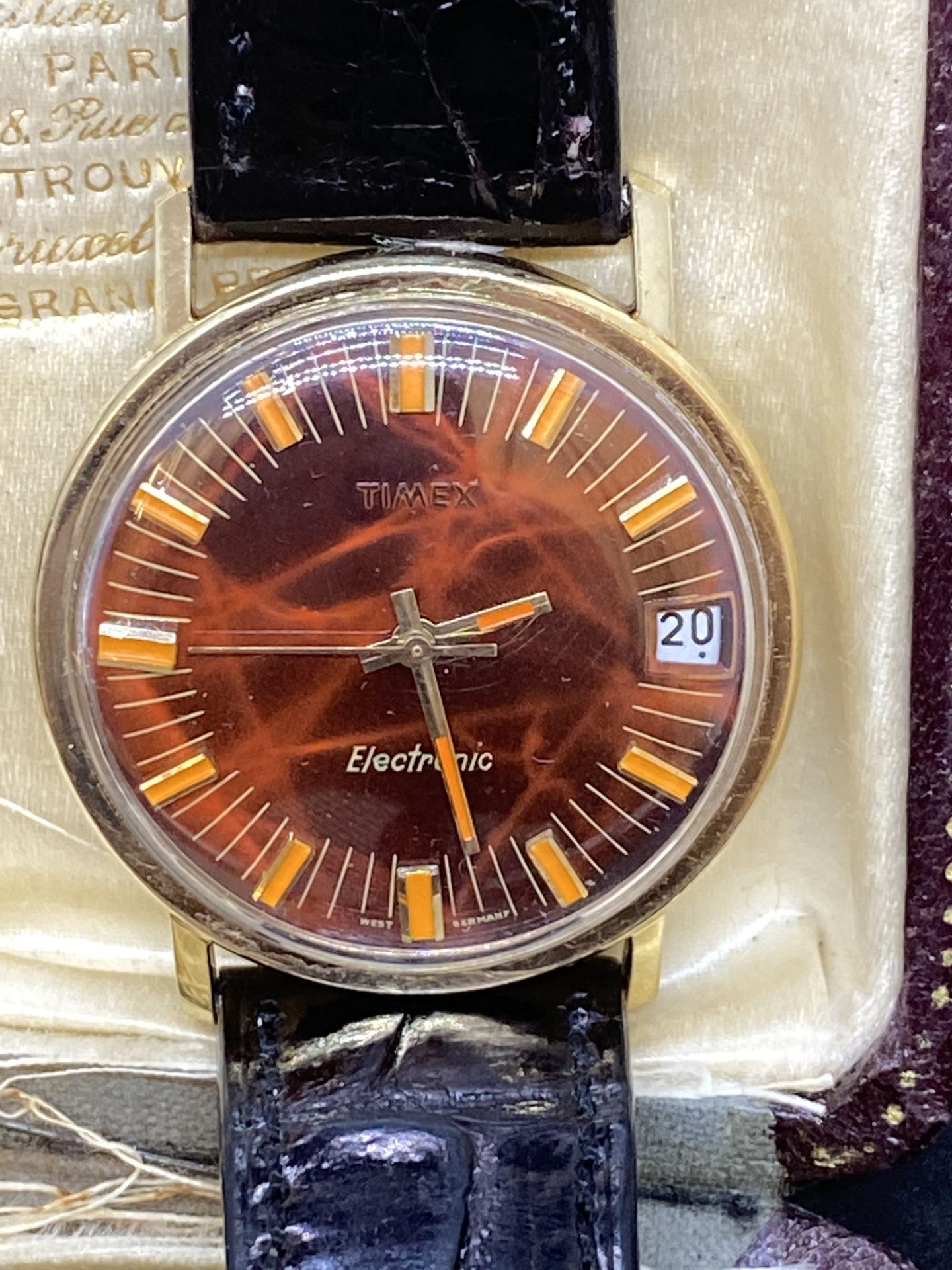 14k GOLD TIMEX ELECTRIC WATCH - SPECIAL DIAL