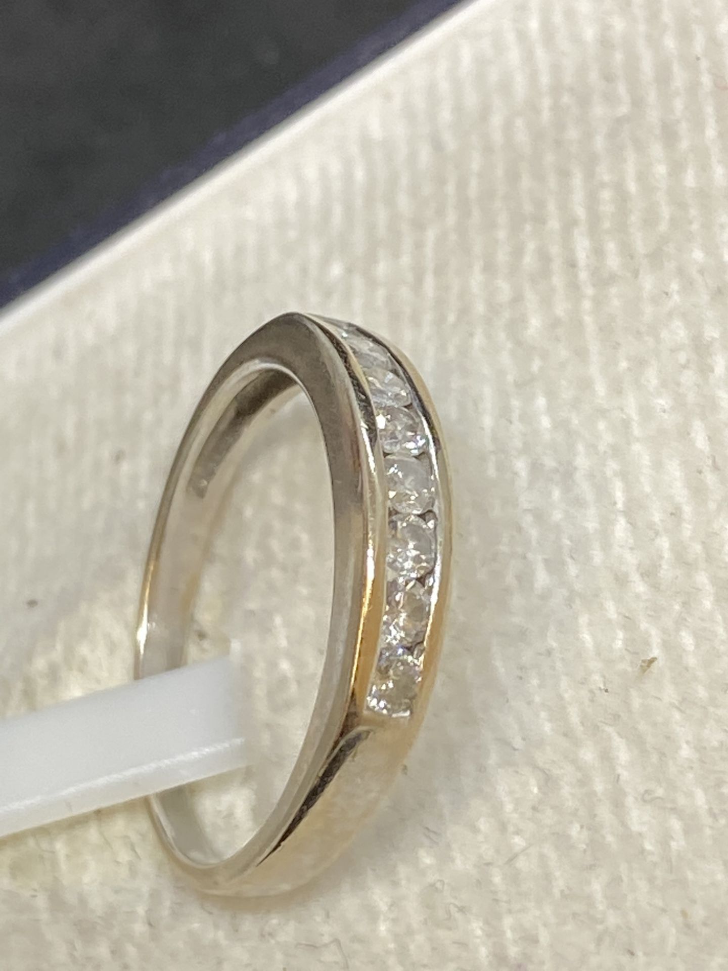 18ct GOLD CHANNEL SET 0.33ct DIAMOND RING - Image 2 of 3