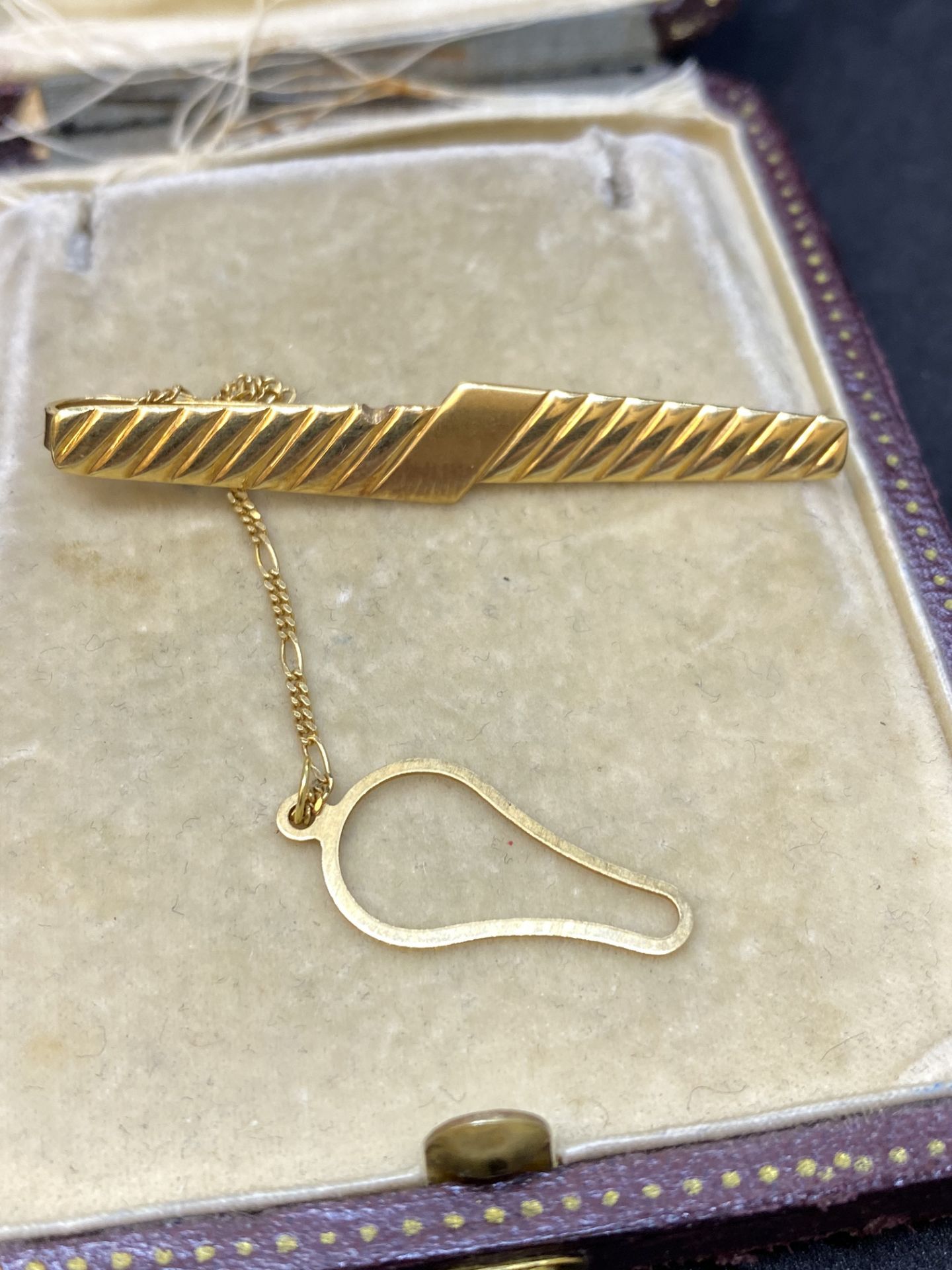 18ct GOLD TIE PIN - 5 GRAMS