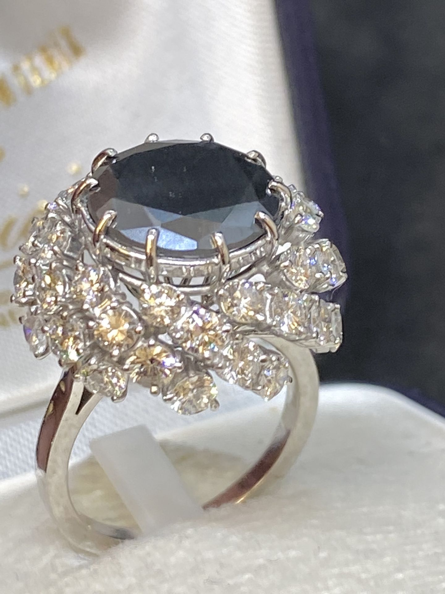 PLATINUM 4.50ct BLACK DIAMOND SOLITAIRE WITH 4.00ct G/VS WHITE DIAMONDS - 10.5 GRAMS