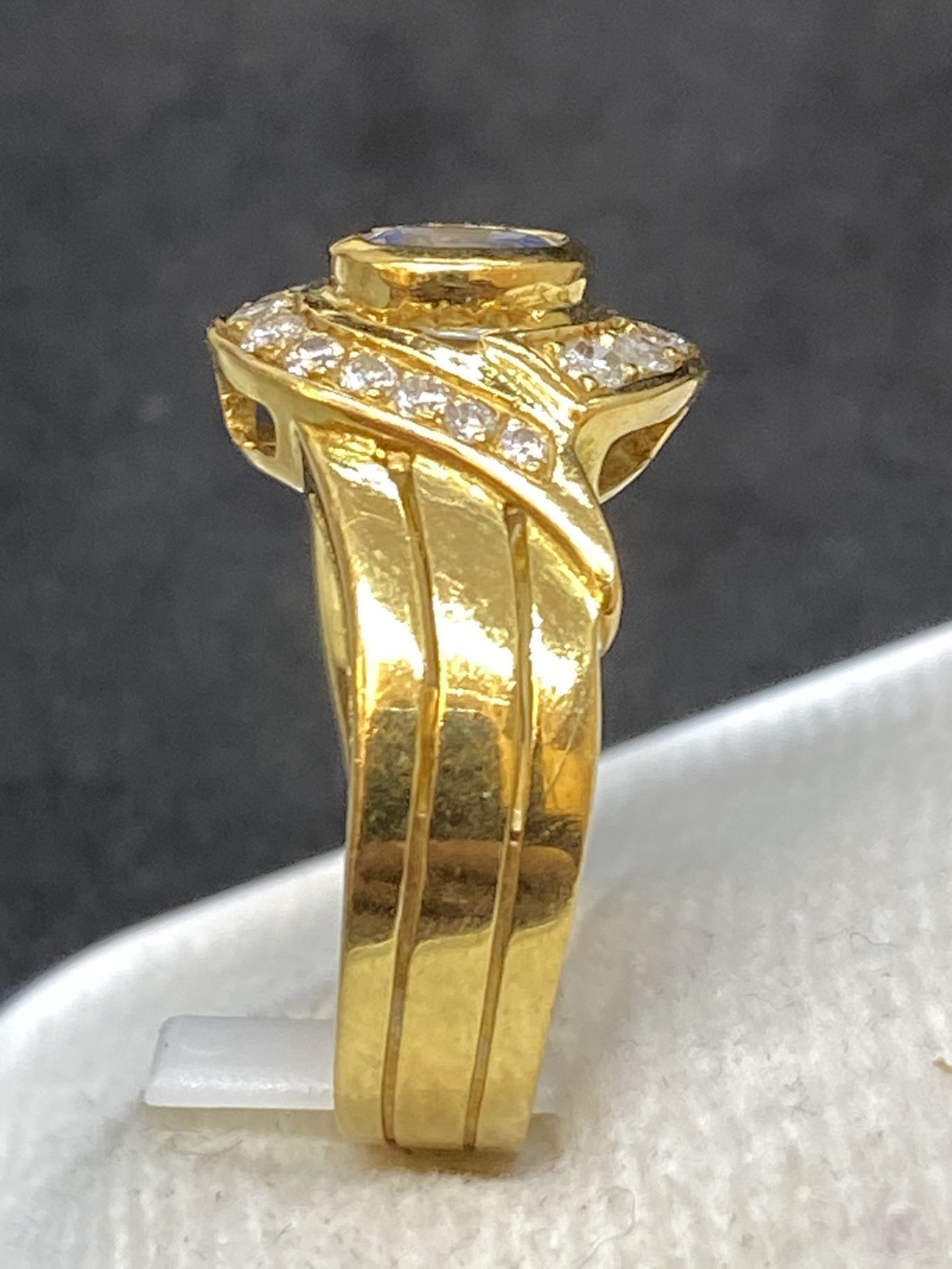 18ct GOLD 3 RING SET ILLUISION AQUA MARINE & 0.50 G/VS DIAMOND - 6.5 GRAMS - Image 3 of 6