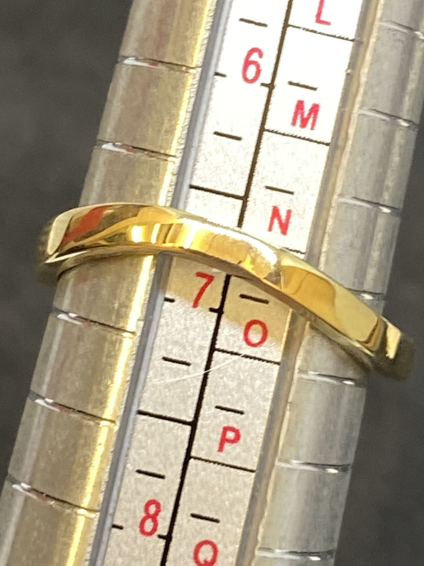 14ct GOLD 0.30ct DIAMOND SET PADLOCK RING - 4 GRAMS - Image 2 of 2