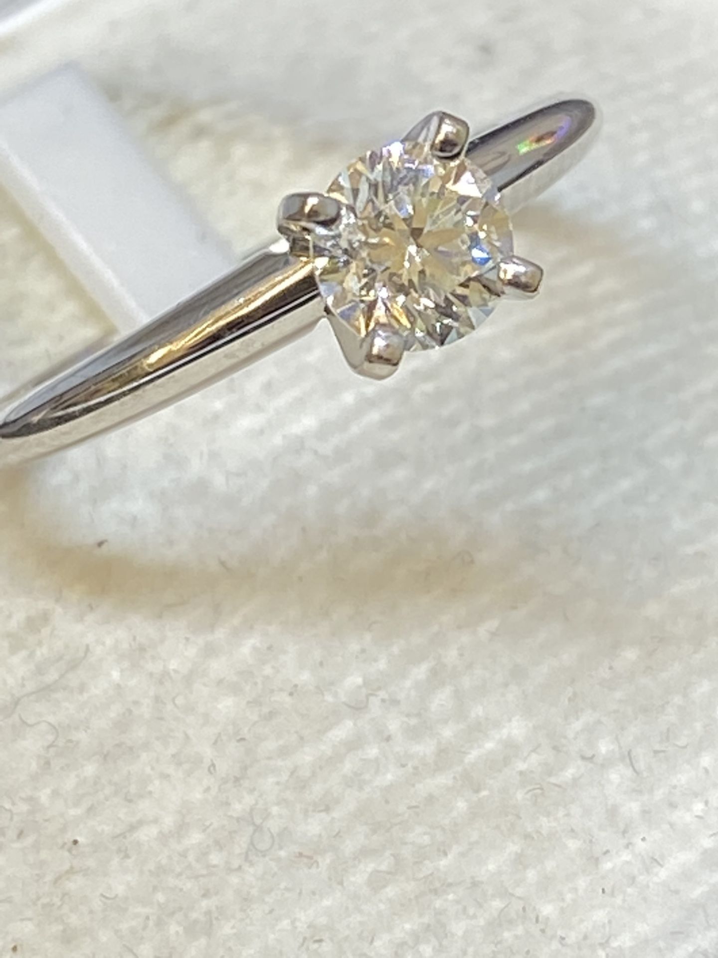 14ct GOLD 0.56ct H/SII/VG DIAMOND RING - Image 6 of 7