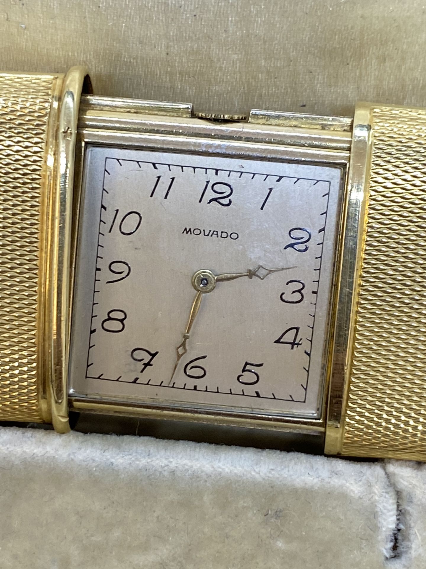 VINTAGE SWISS MOVADO 18ct GOLD CASED TRAVEL CLOCK - Image 3 of 10