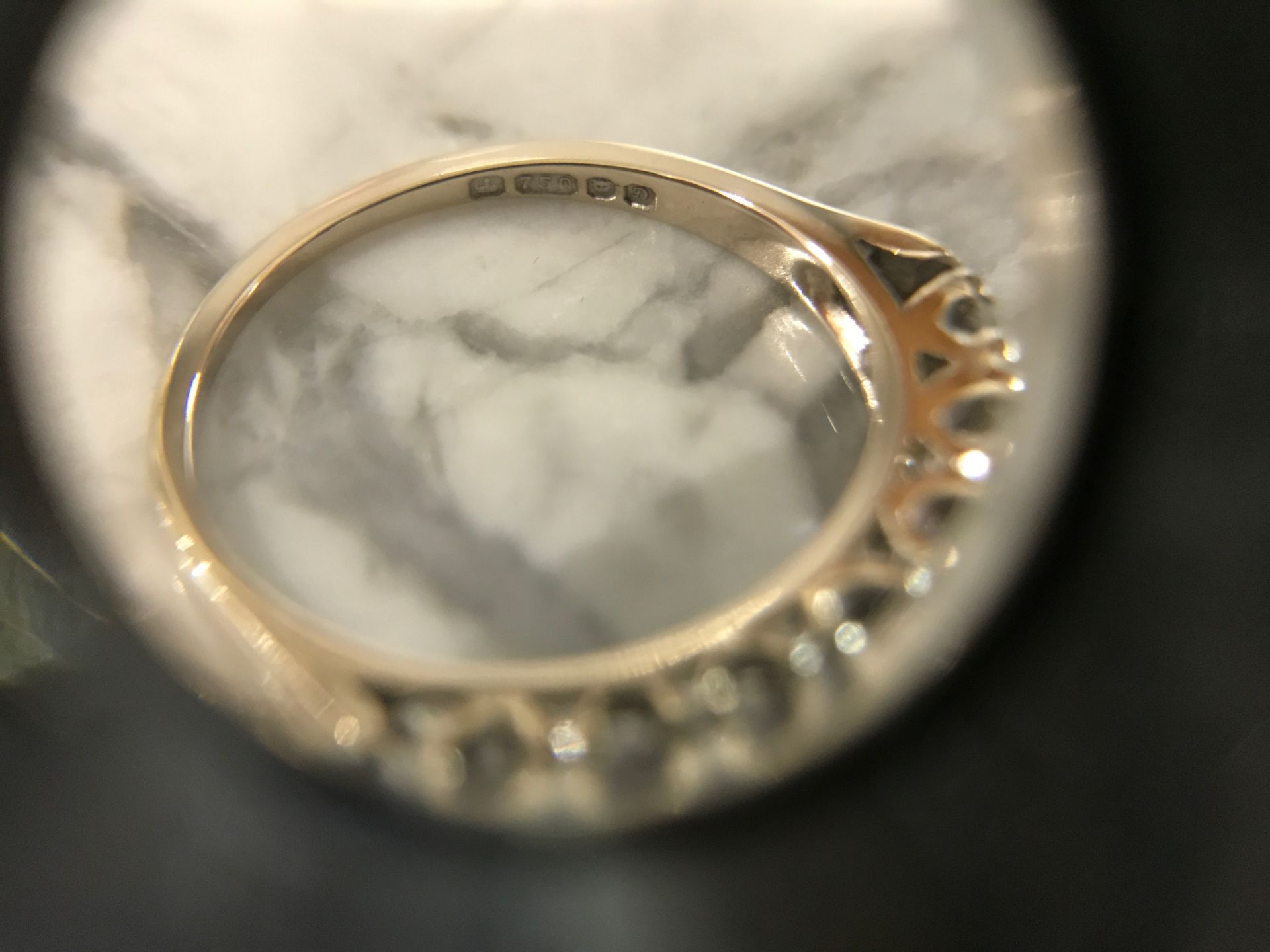 18ct Gold 1.1ct VS/ SI 7-Stone Half Eternity Diamond Ring - Image 6 of 8