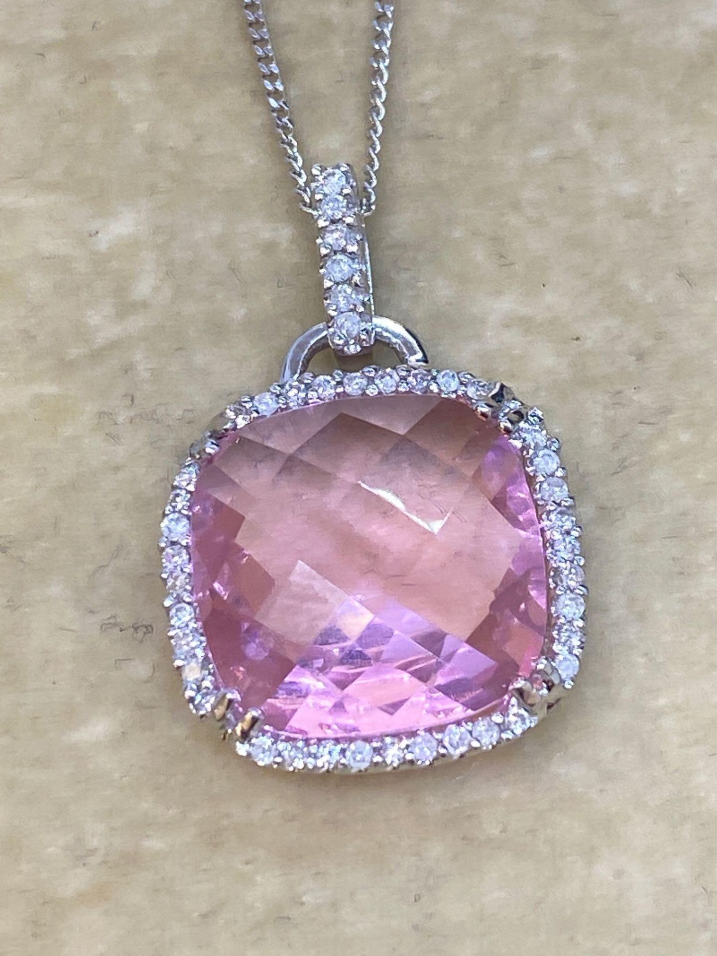 14ct White Gold Pink Topaz Pendant & Chain