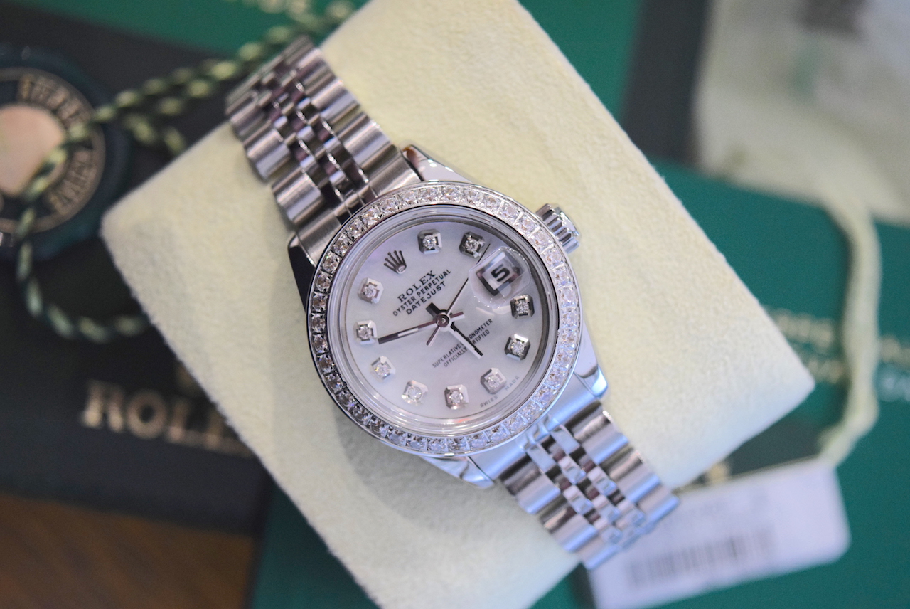 Rolex 'Datejust' - Stainless Steel Oyster Perpetual - White 'Pearl' Diamond Dial *FULL SET*