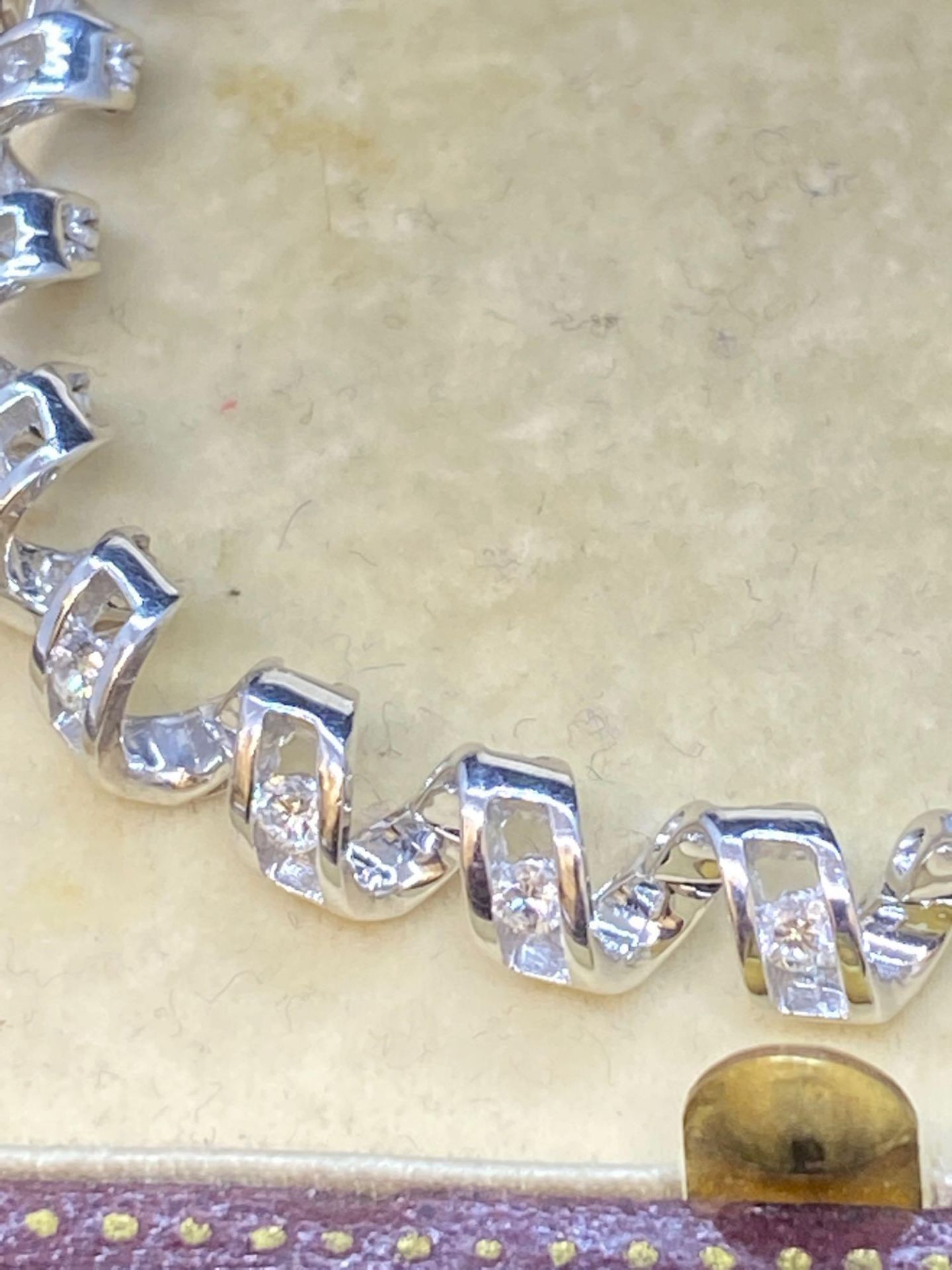 18ct White Gold Spiral Diamond Bracelet - 1.03ct Diamonds G/VS-SI - 16.8 Grams - Image 2 of 3