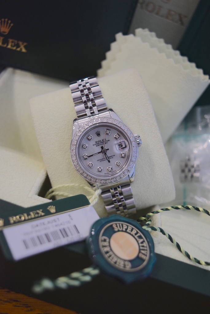 Rolex 'Datejust' - Stainless Steel Oyster Perpetual - White 'Pearl' Diamond Dial *FULL SET*