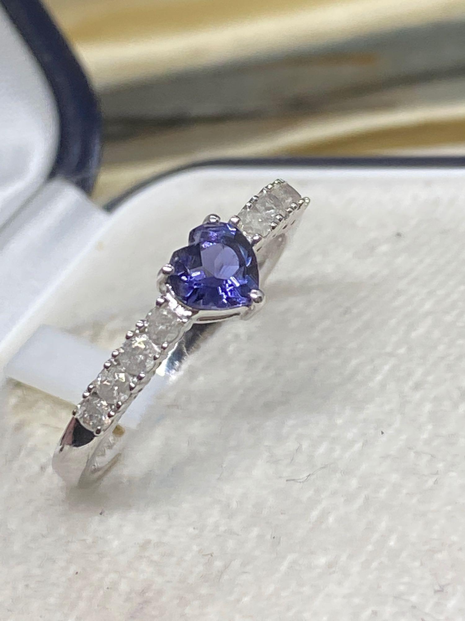 9k White Gold Heart Shaped Tanzanite & Diamond Ring - Image 2 of 3