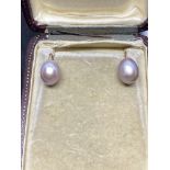 Pearl Earrings - Yellow metal tested as gold - 4 Grams