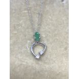 18ct GOLD DIAMOND & EMERALD PENDANT WITH 9ct GOLD CHAIN