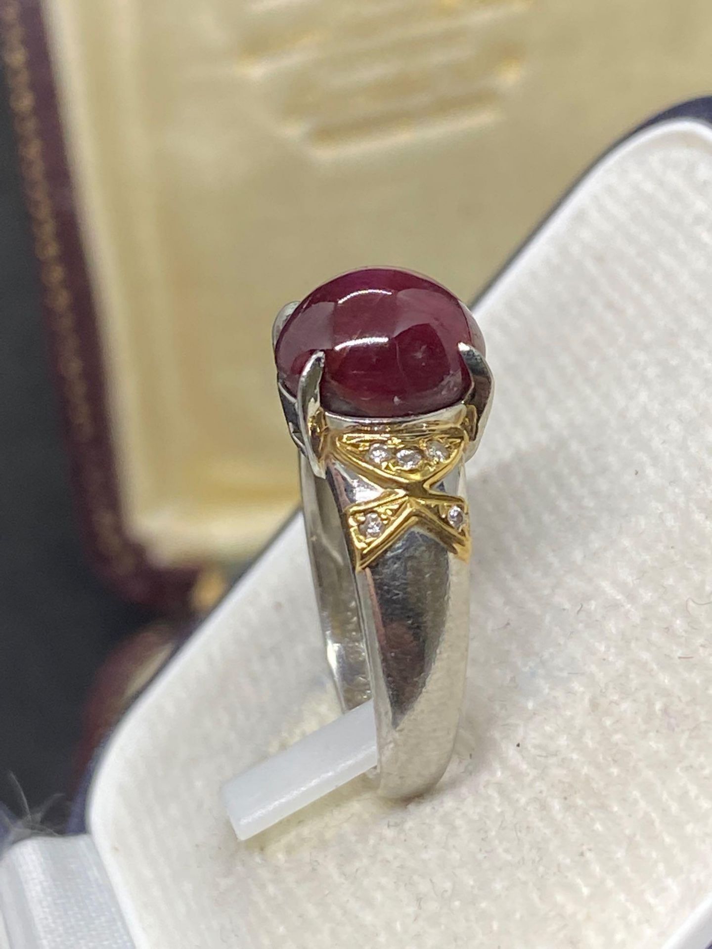 Platinum & 18ct Gold 3.00ct Star Ruby & Diamond Ring - 6.7 Grams - Approx Size L - Image 2 of 3