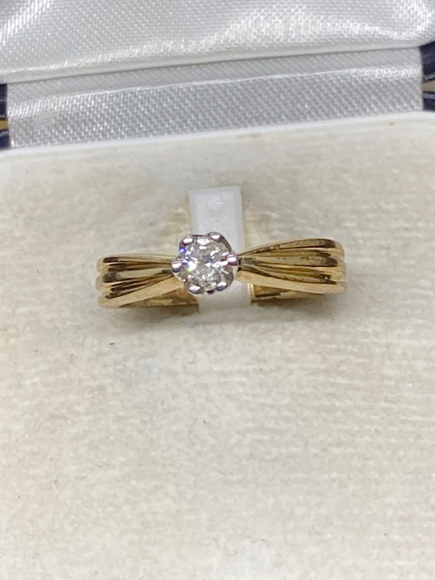 9ct Gold 0.20ct Diamond Solitaire Ring - Approx Size L