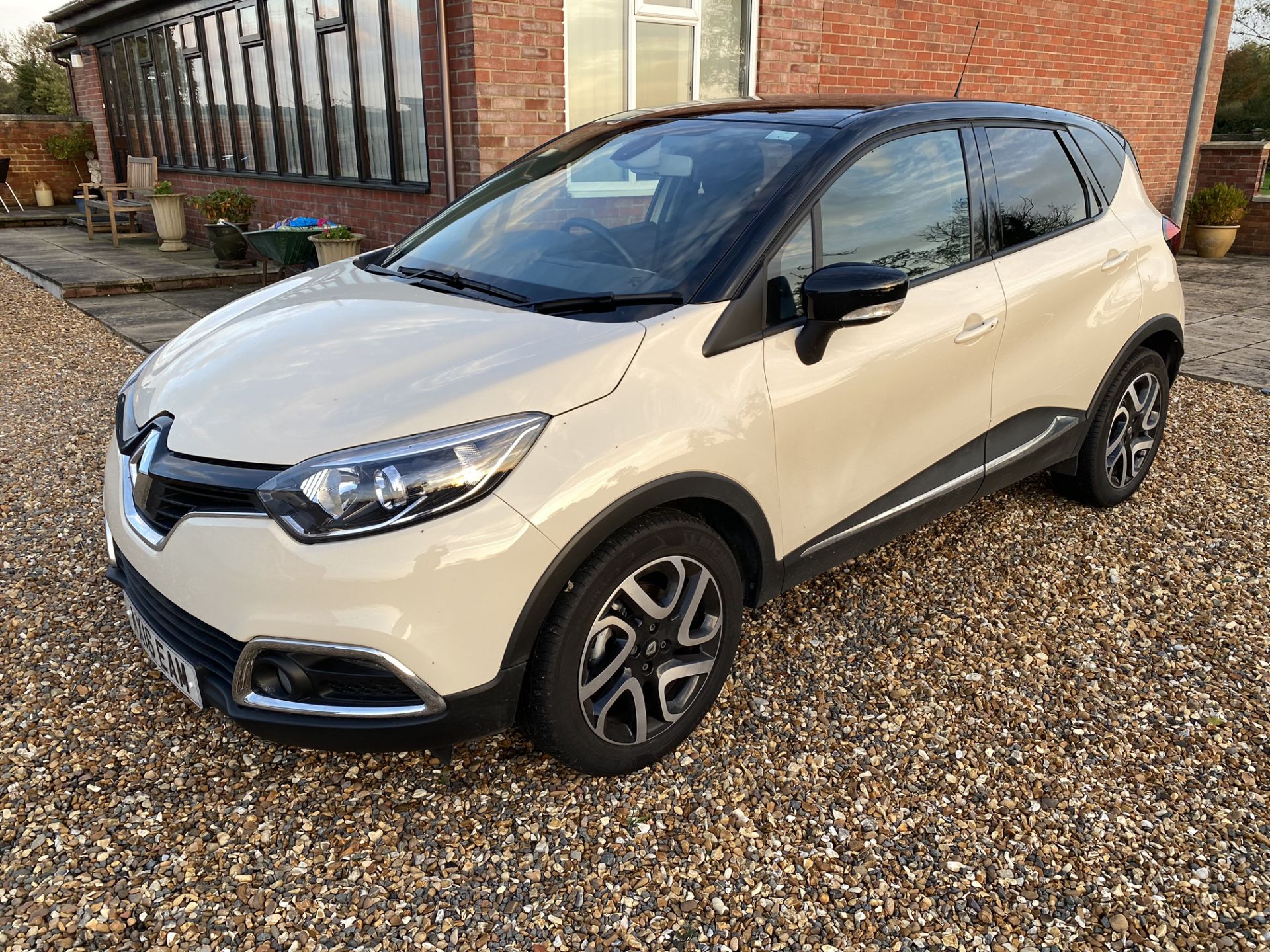 BY ORDER OF THE EXECUTOR: 2016 16 REG RENAULT CAPTUR DYNAMIQUE S DCI AUTOMATIC -JUST 8520 MILES - Image 2 of 30