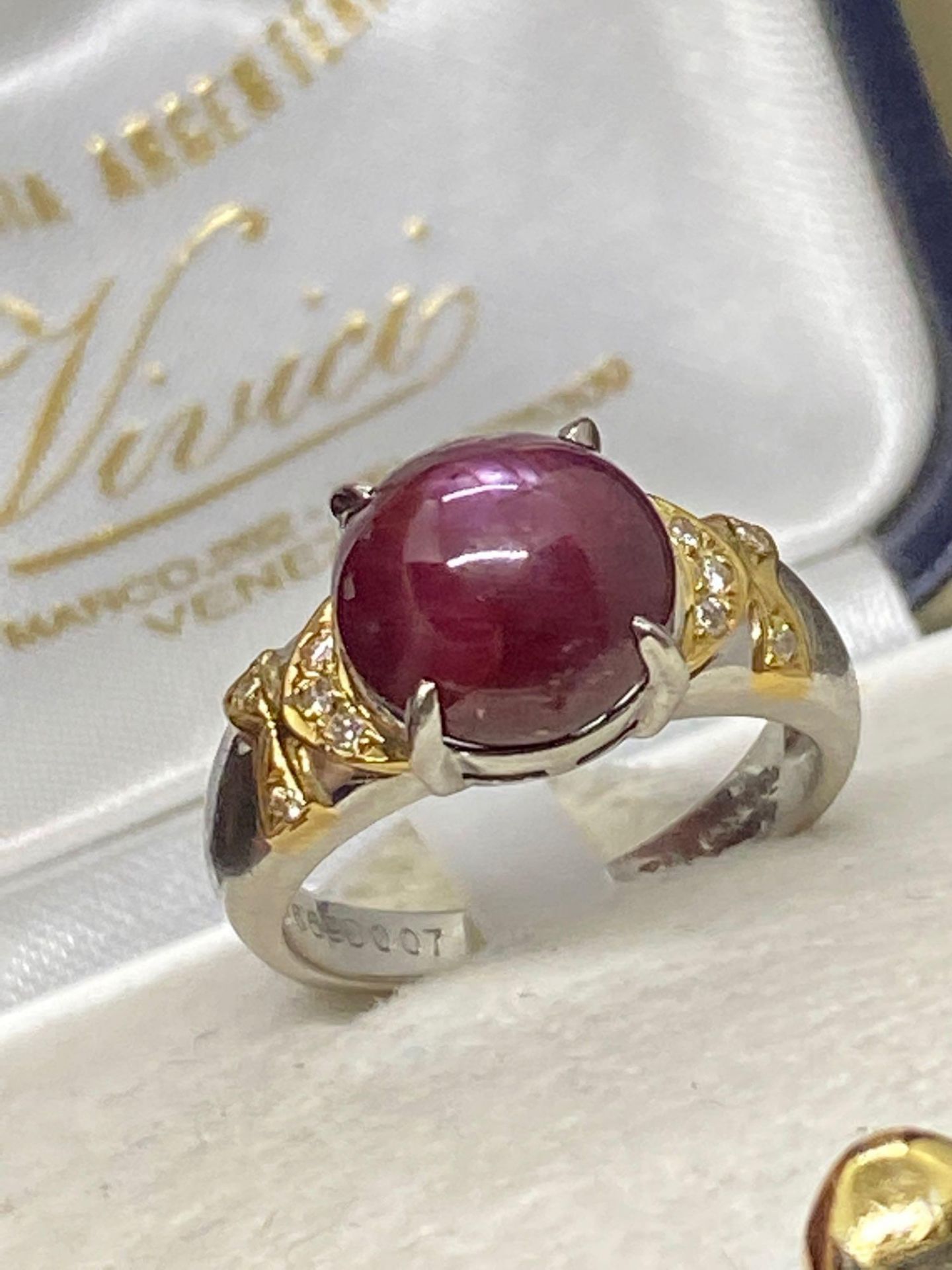 Platinum & 18ct Gold 3.00ct Star Ruby & Diamond Ring - 6.7 Grams - Approx Size L